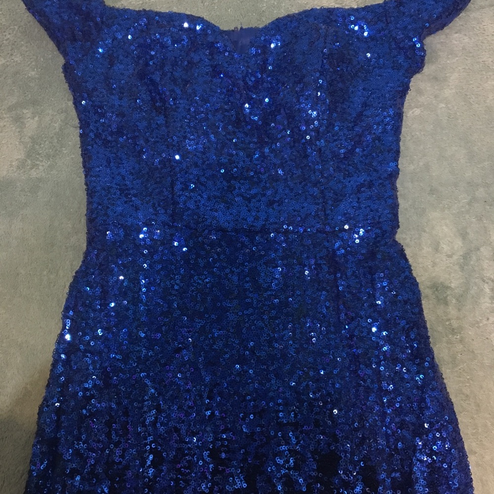 Prom Dress - Picture 2 of 5